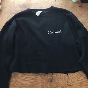 PRICE DROP:Brandy Melville NY cropped pullover